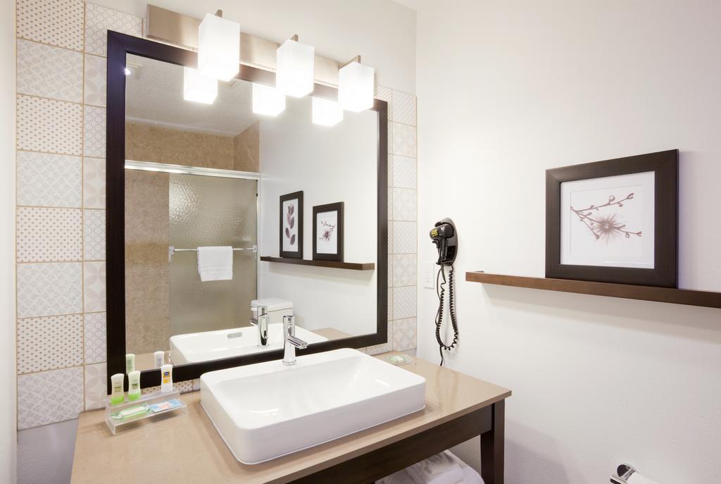 Country Inn & Suites By Radisson, Chippewa Falls, Wi Quarto foto